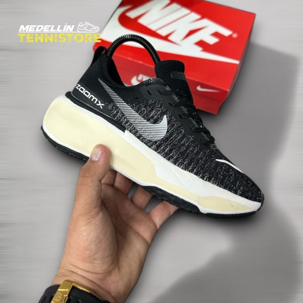 Nike Invicible hombre
