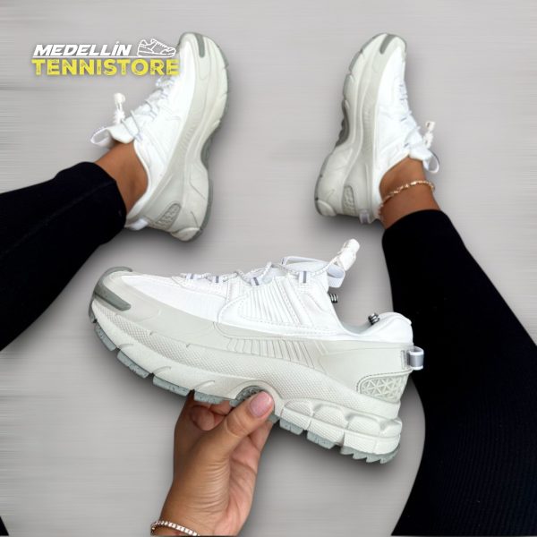Nike Vomero 5 Foam- mujer