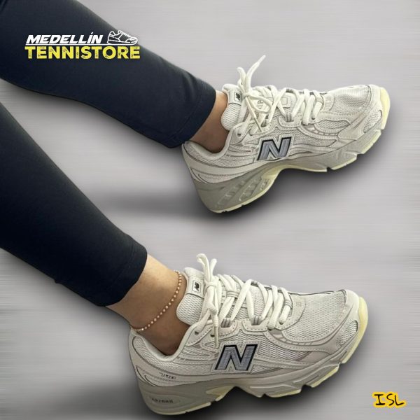 New Balance 740- mujer