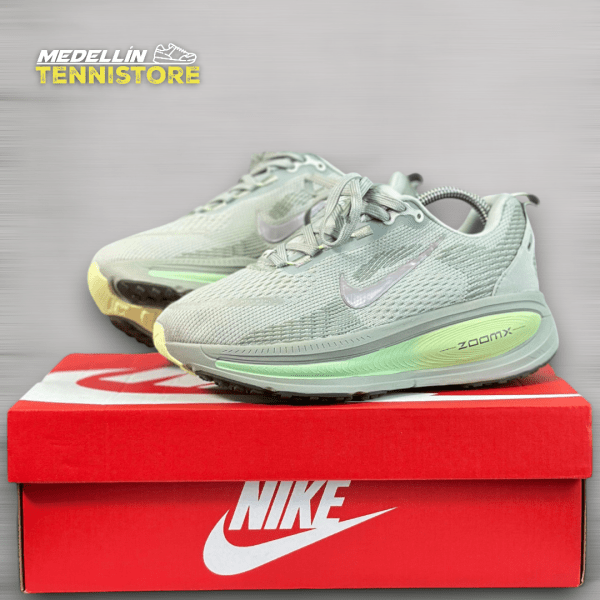 Nike Vomero 18- hombre