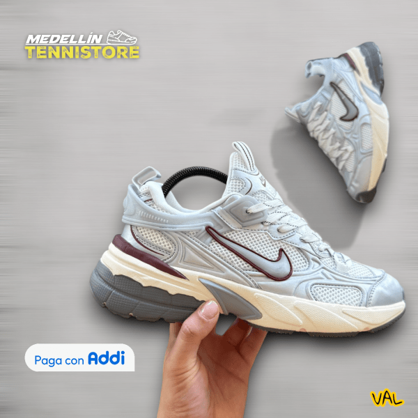 Nike V2K  Hombre
