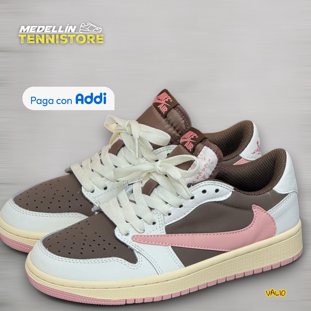 Jordan Travis Scott- mujer