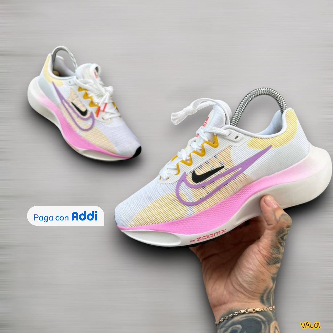 Tenis Nike ZoomX mujer blanco y rosa calidad importada 1.1 con acabados premium y diseño moderno.
