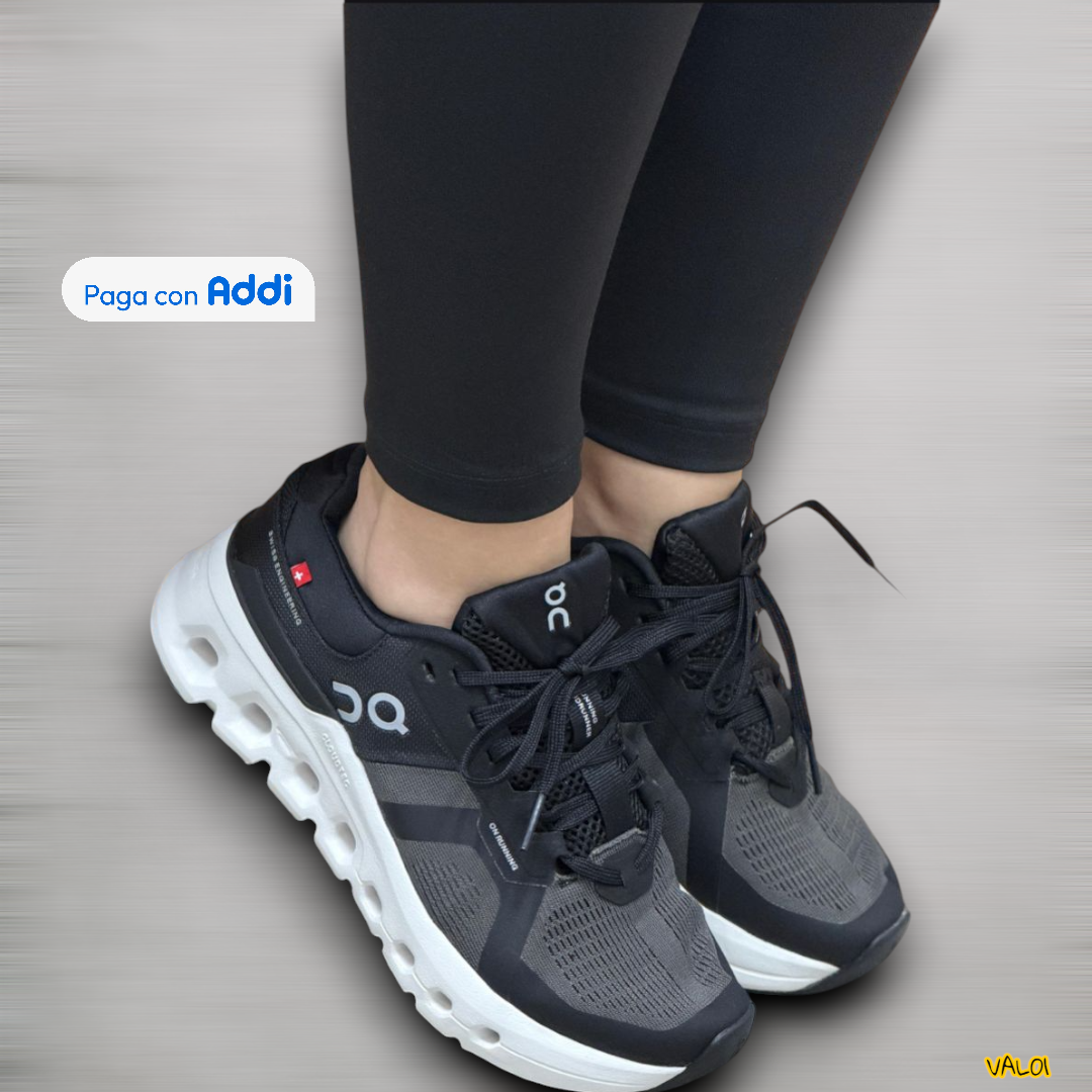 Tenis On Cloud negros calidad importada 1.1 con acabados premium y diseño ligero.