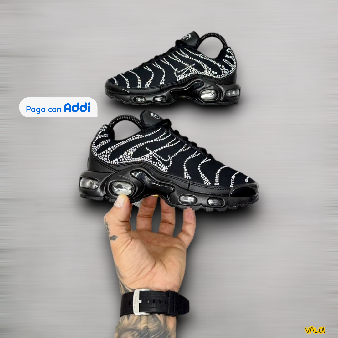 Tenis Nike TN negro perlas combinación elegante urbana