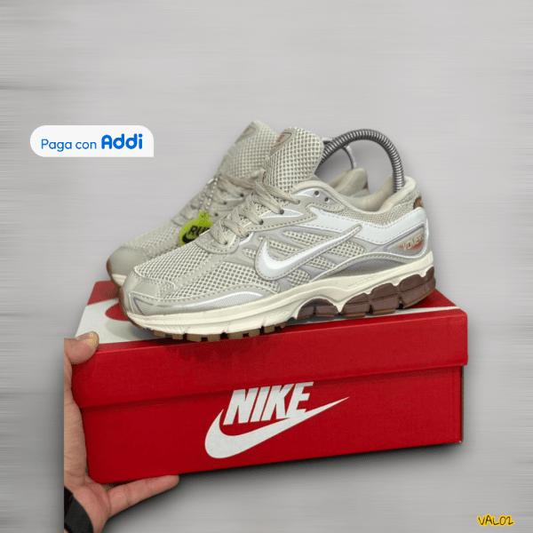 Nike Vomero- mujer