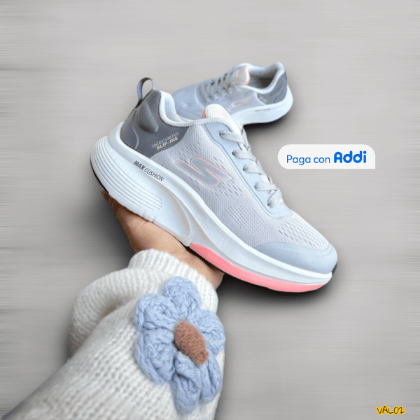 Skechers Max Cushion- mujer