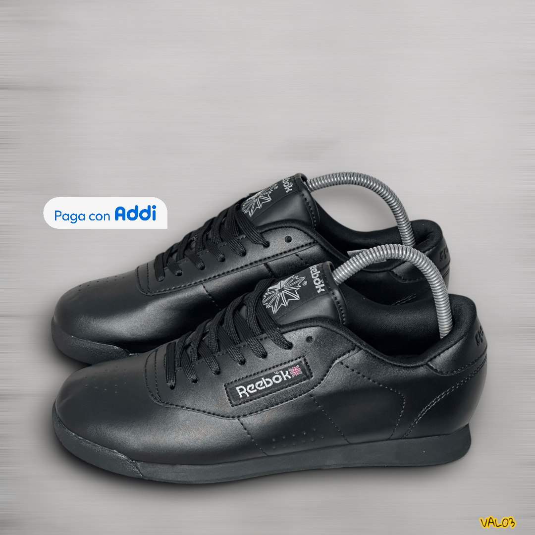 Tenis Reebok Princesa negro look urbano minimalista diseño lifestyle suela resistente calidad 1.1
