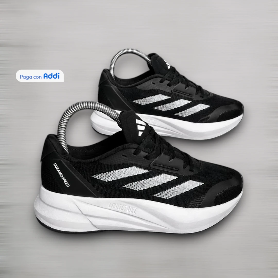 Tenis Adidas Duramo mujer negro blanco plateado estilo running para correr y entrenar con soporte y confort