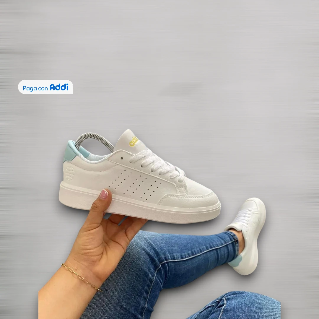 Tenis Adidas Nova mujer blanco azul para running con diseño deportivo y comodidad premium