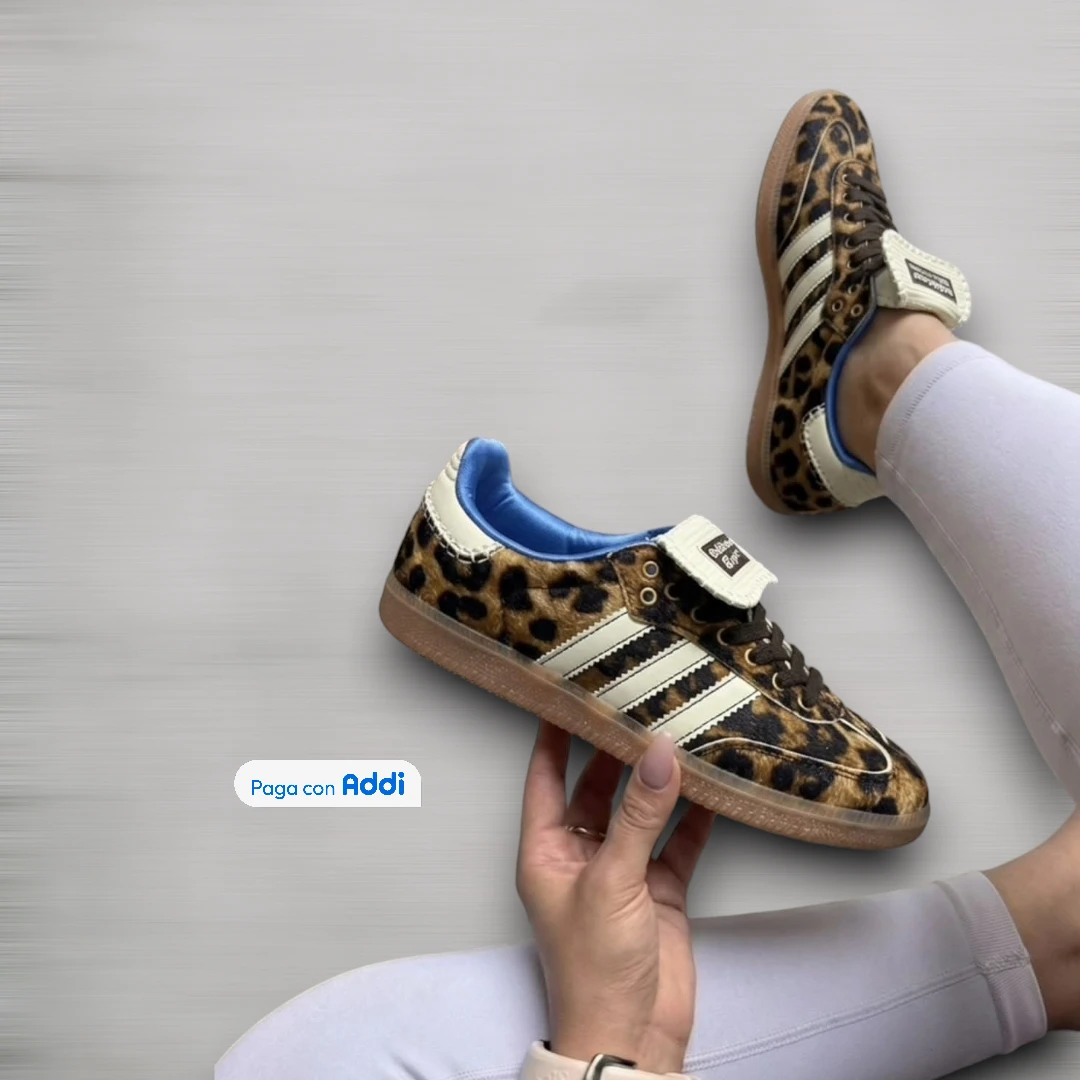 Tenis Adidas Samba animal print estilo streetwear urbano para caminar con diseño moderno llamativo