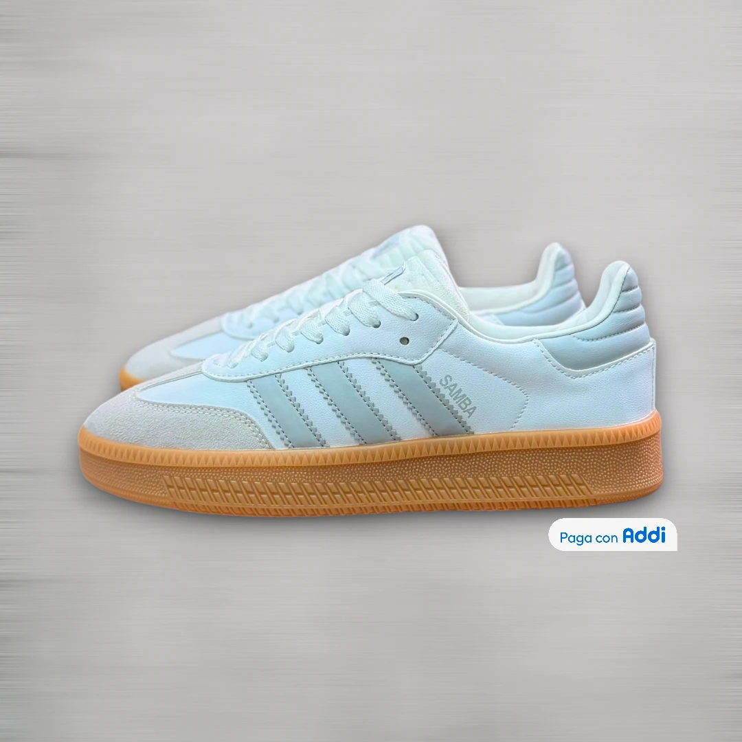 Tenis Adidas Samba Plataforma blanco plateado estilo casual urbano con suela elevada, diseño retro y comodidad diaria