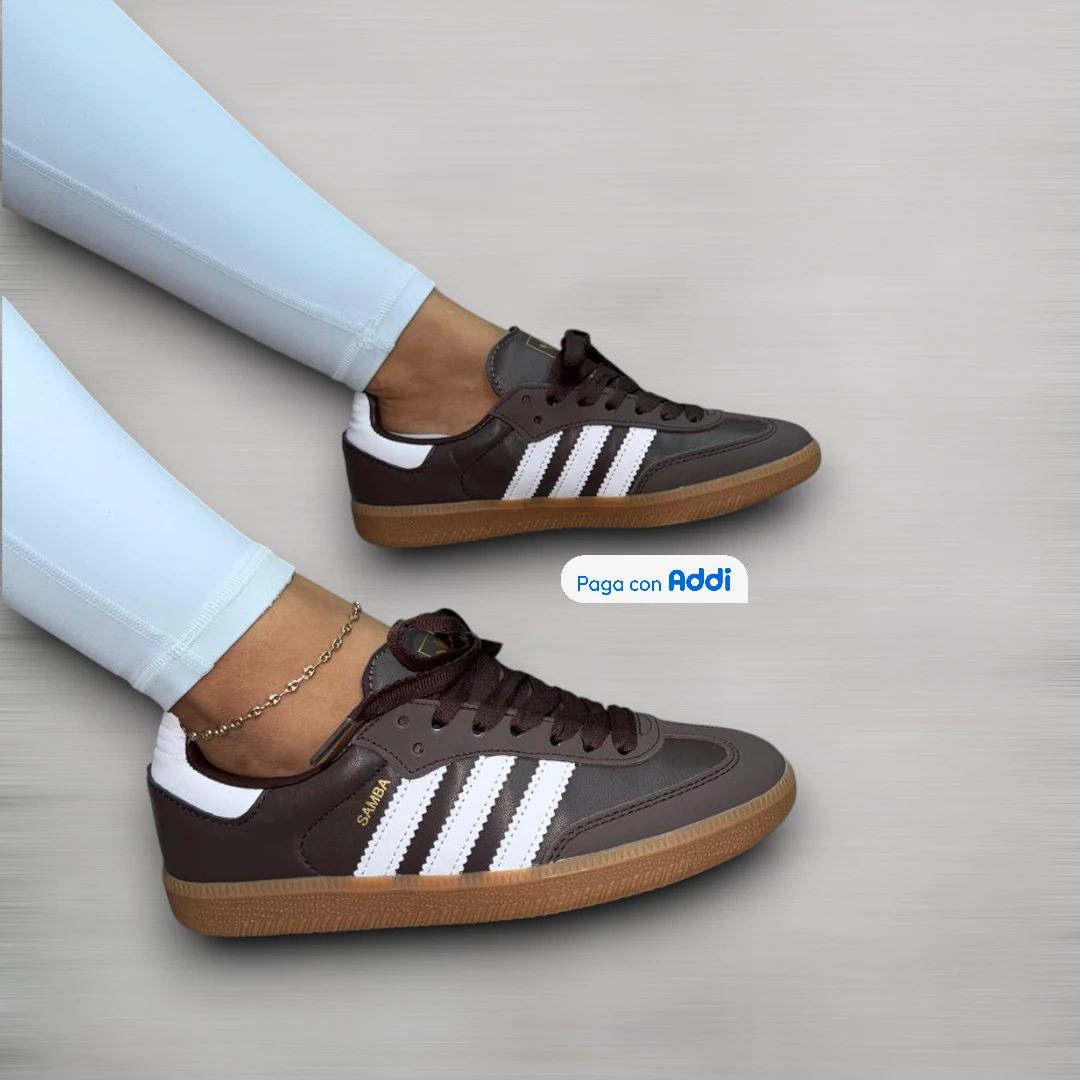 Tenis Adidas Samba mujer café blanco para uso diario con diseño clásico y confort superior