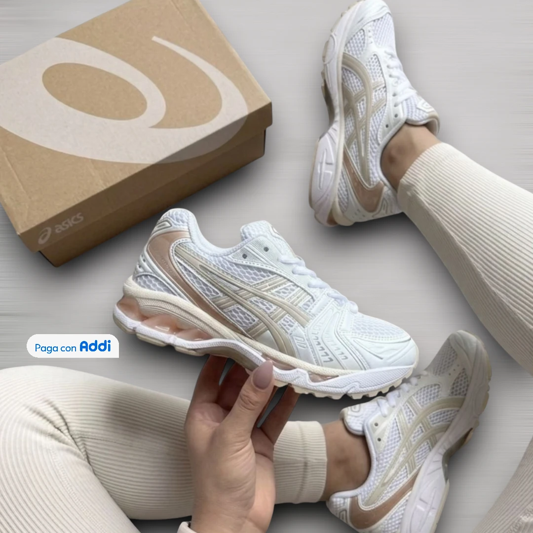 Tenis running Asics Kayano blanco con beige para mujer con amortiguación y comodidad diaria