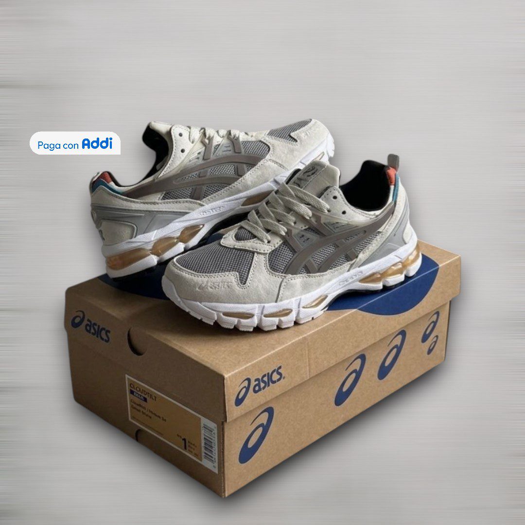 Los tenis Asics Kayano 21 calidad 1.1 beige con gris ofrecen una combinación elegante y moderna inspirada en la tendencia lifestyle. Cómodos, ligeros y perfectos para outfits casuales y deportivos.