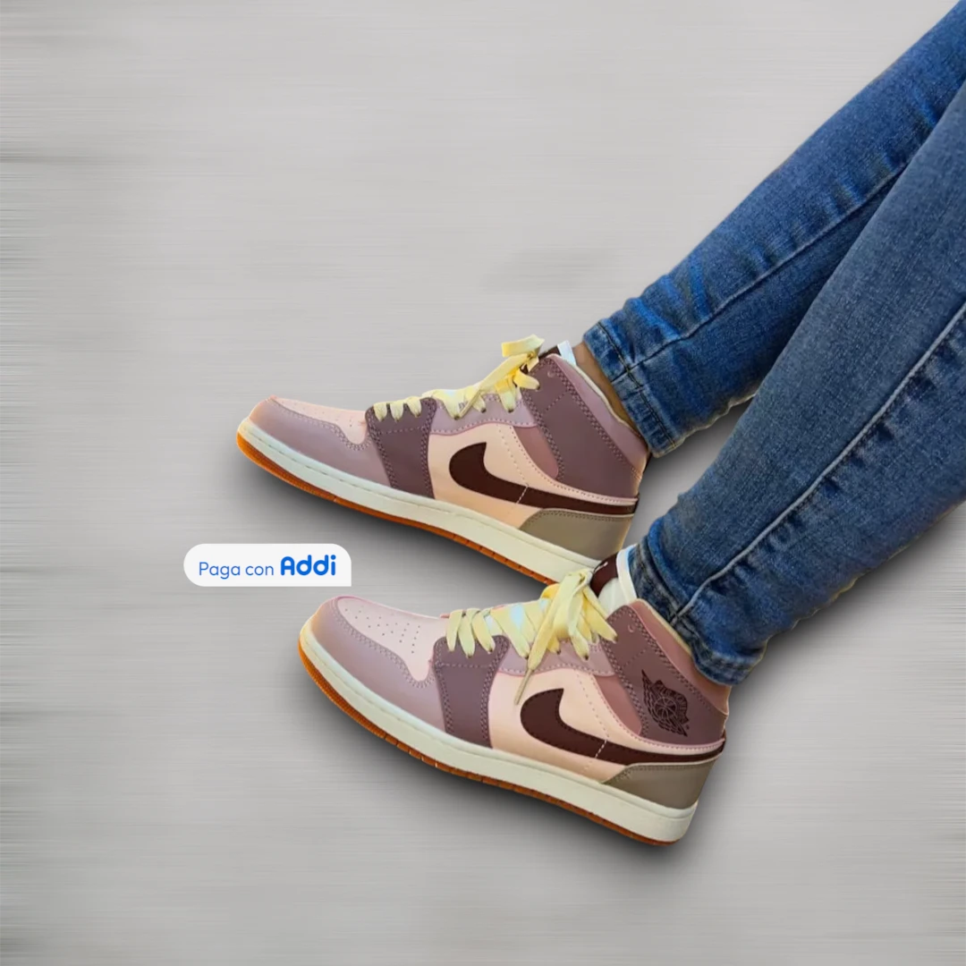 Botas Jordan Retro 1 mujer rosado morado negro estilo streetwear con diseño exclusivo y comodidad