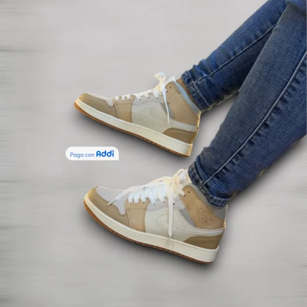 Bota Jordan Retro 1- mujer
