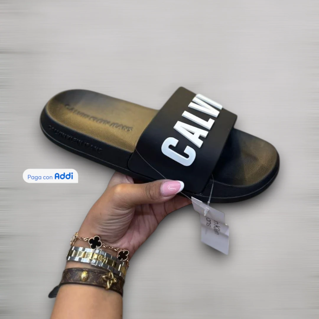 Chanclas Calvin Klein top quality surtidas en colores para uso diario con diseño premium y máxima comodidad