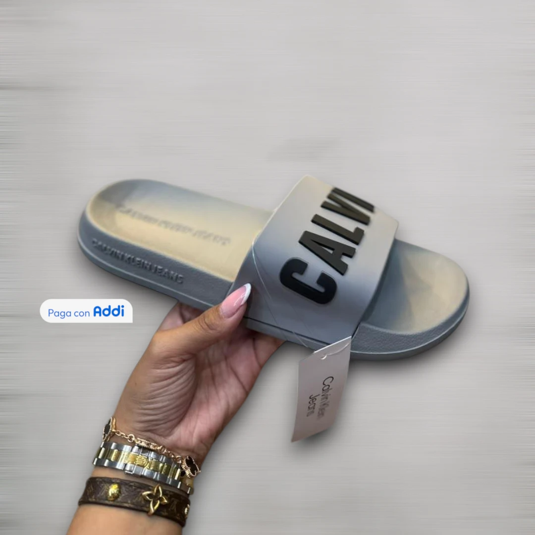 Chanclas Calvin Klein top quality surtidas en colores para uso diario con diseño premium y máxima comodidad