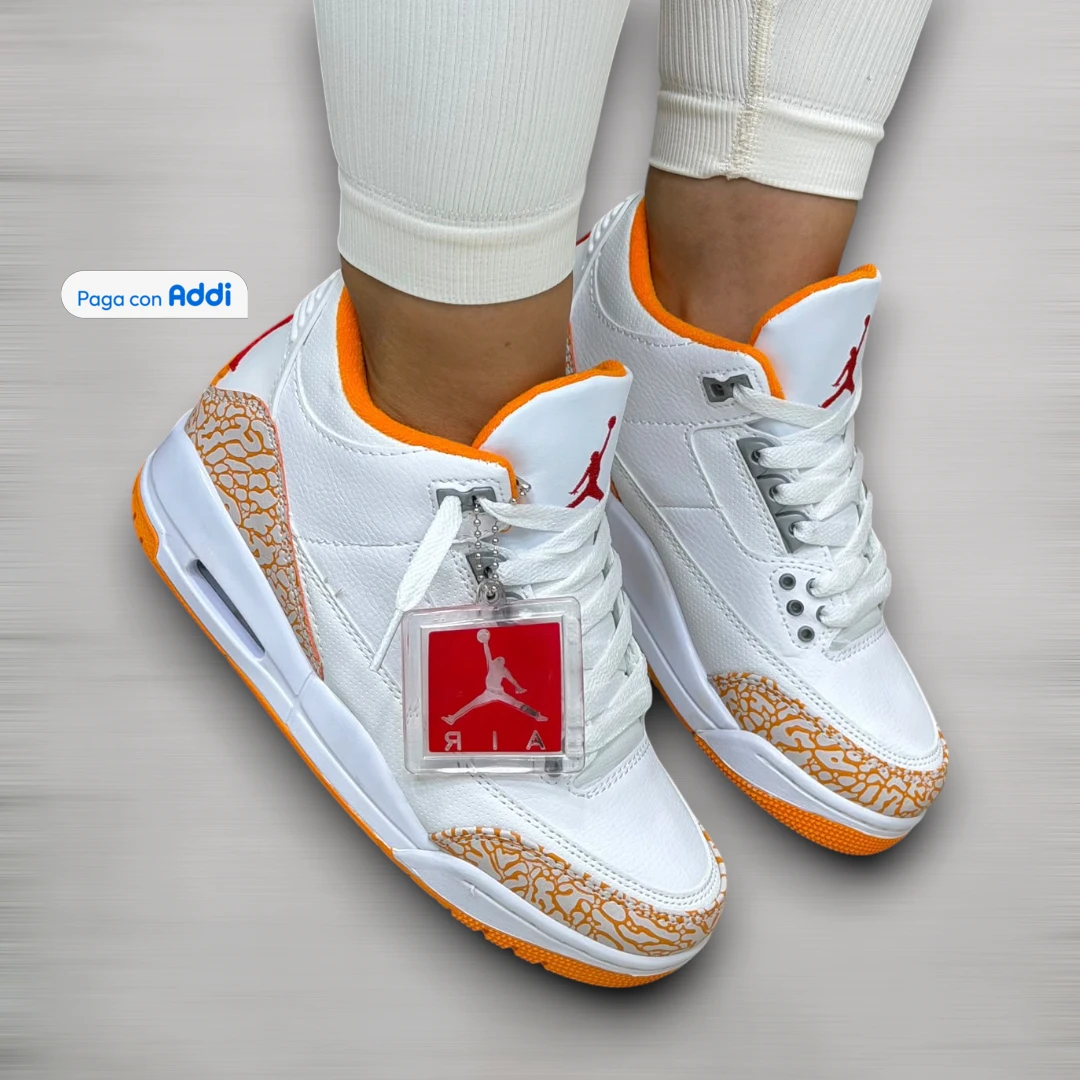 Tenis Jordan Retro 3 mujer blanco naranja de inspiración streetwear, con diseño deportivo llamativo y confort para caminar