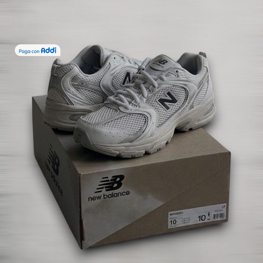 Los tenis New Balance 509 calidad 1.1 en color gris ofrecen un estilo minimalista y urbano fácil de combinar. Cómodos, ligeros y diseñados para brindar confort en el día a día.