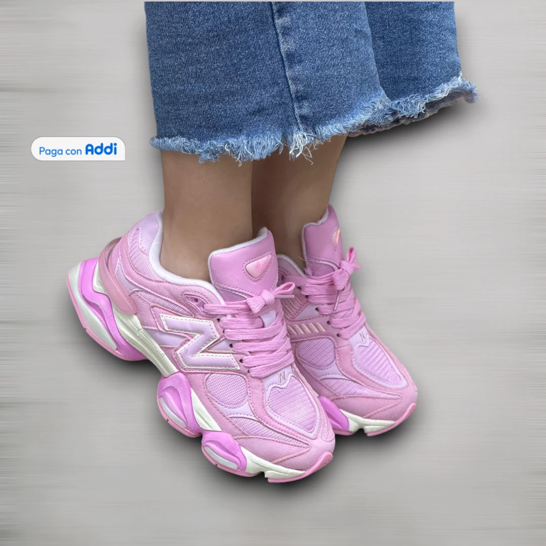 Tenis New Balance 9060 mujer rosado de estética moderna, diseño robusto, suela voluminosa y confort para uso diario
