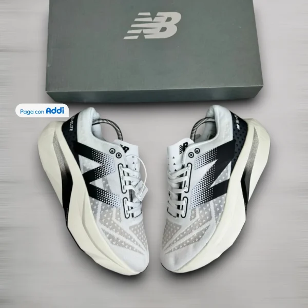 New Balance Elite– hombre