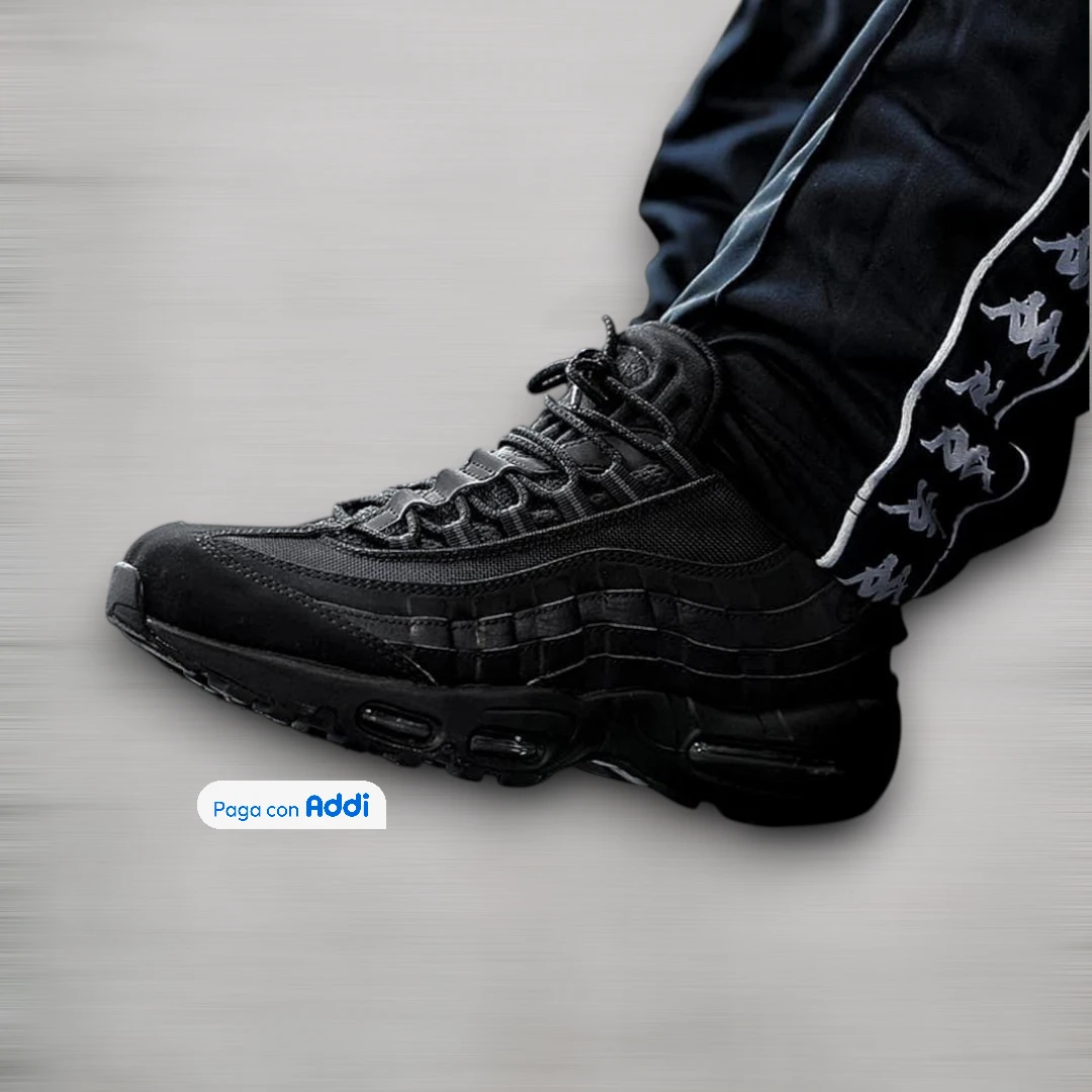 Tenis Nike 7 Cámaras negro estilo running urbano para caminar con amortiguación Air y diseño deportivo moderno