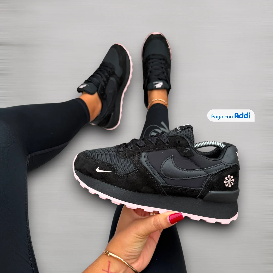 Tenis Nike Internationalist 2 mujer blanco gris estilo casual retro para caminar con comodidad diaria