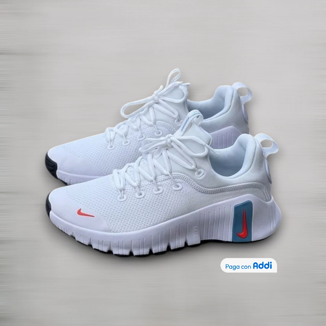 Tenis training Nike Metcon blanco naranja para mujer con diseño moderno deportivo