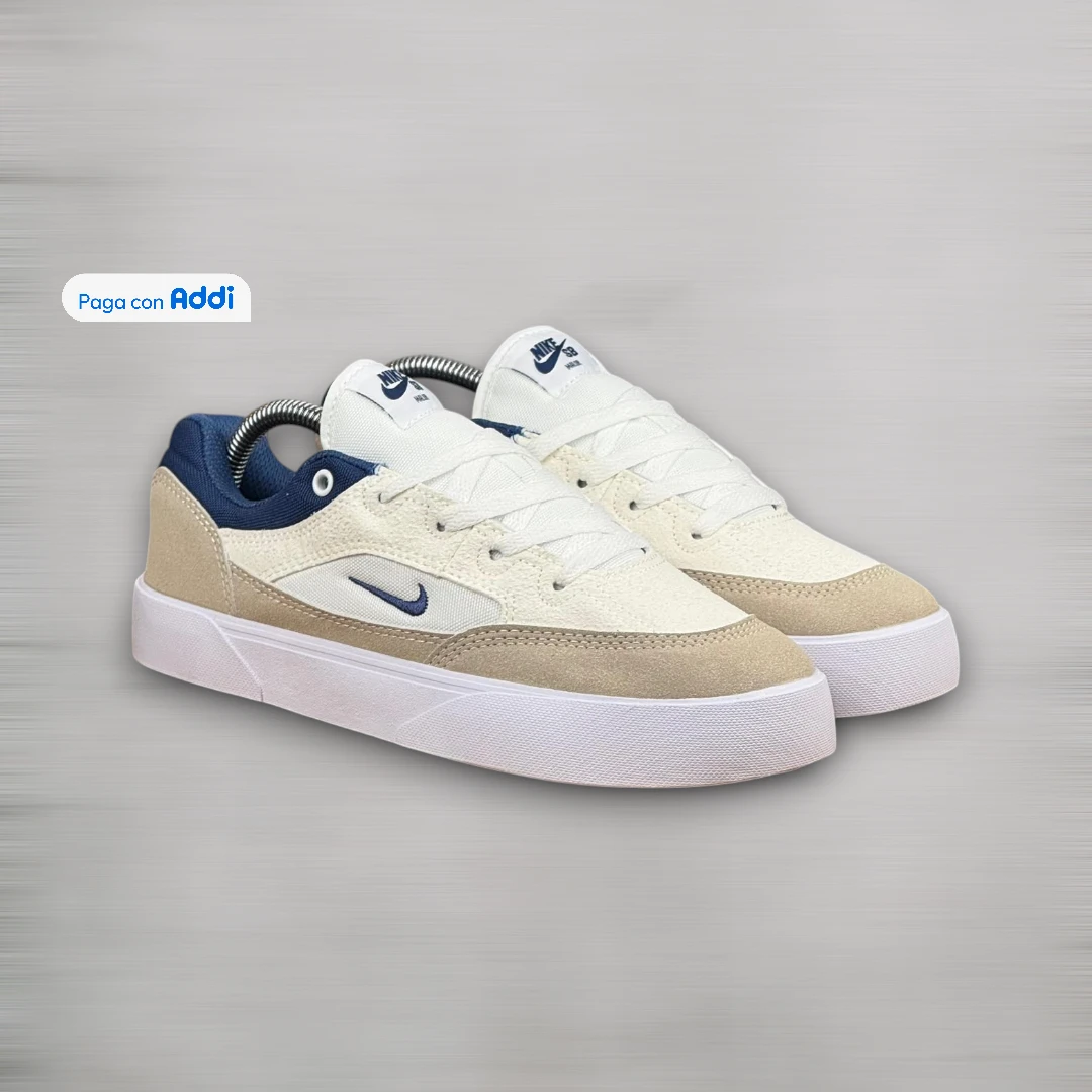 Tenis Nike SB blanco azul estilo skate urbano para caminar con suela resistente y diseño moderno