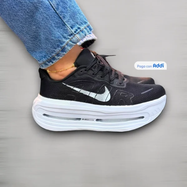 Nike Vomero Premium- mujer