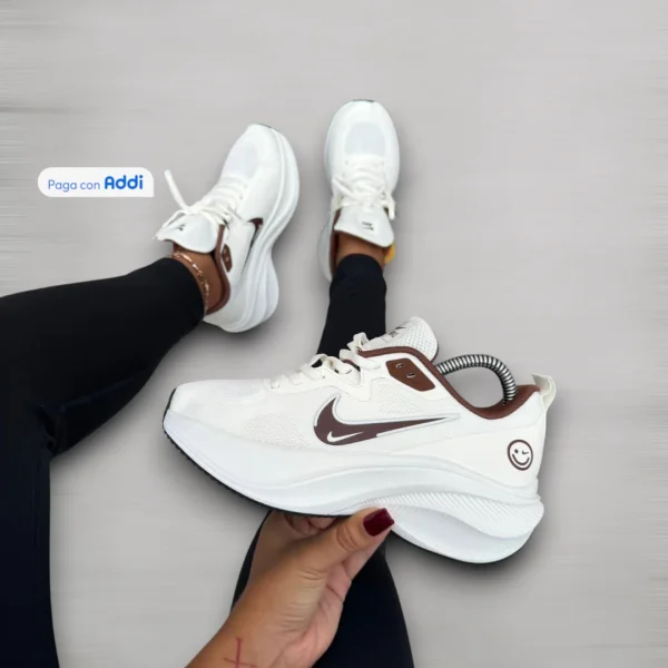 Nike Zoom Happy- mujer