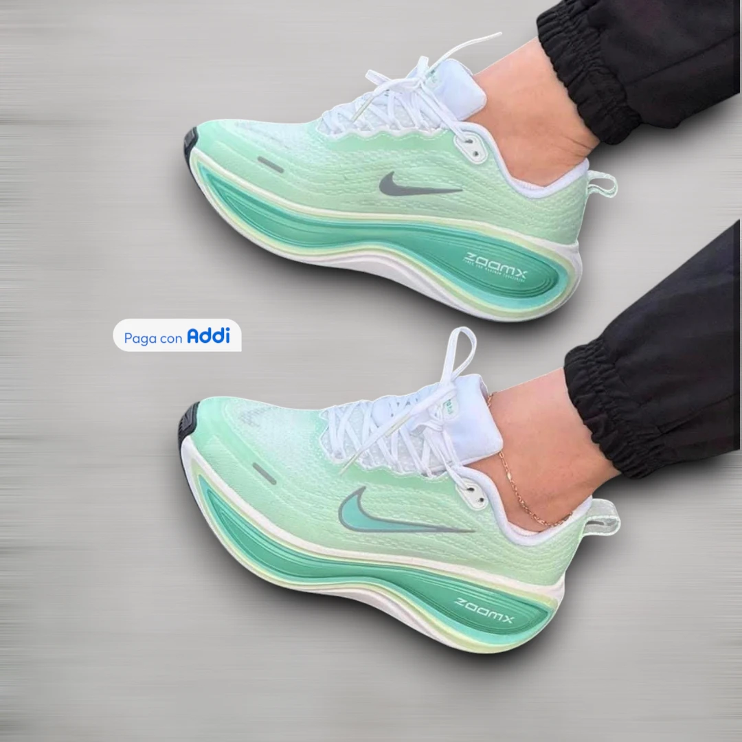 Tenis Nike ZoomX mujer negro blanco estilo running para correr con amortiguación reactiva y máximo confort